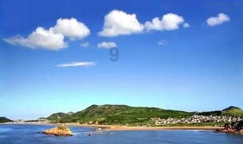 摩科智能AI数字人智控魔盒上线,打造即联即用的便携式数字员工!