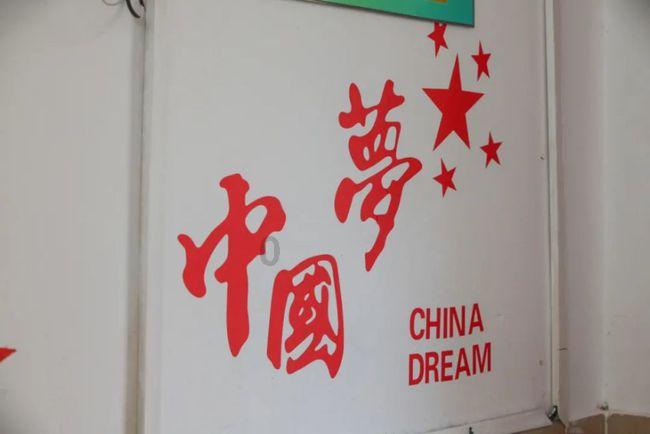 饥饿的哈利